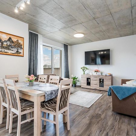 Appartamento Perla Hradce 401 Hradec Králové Esterno foto