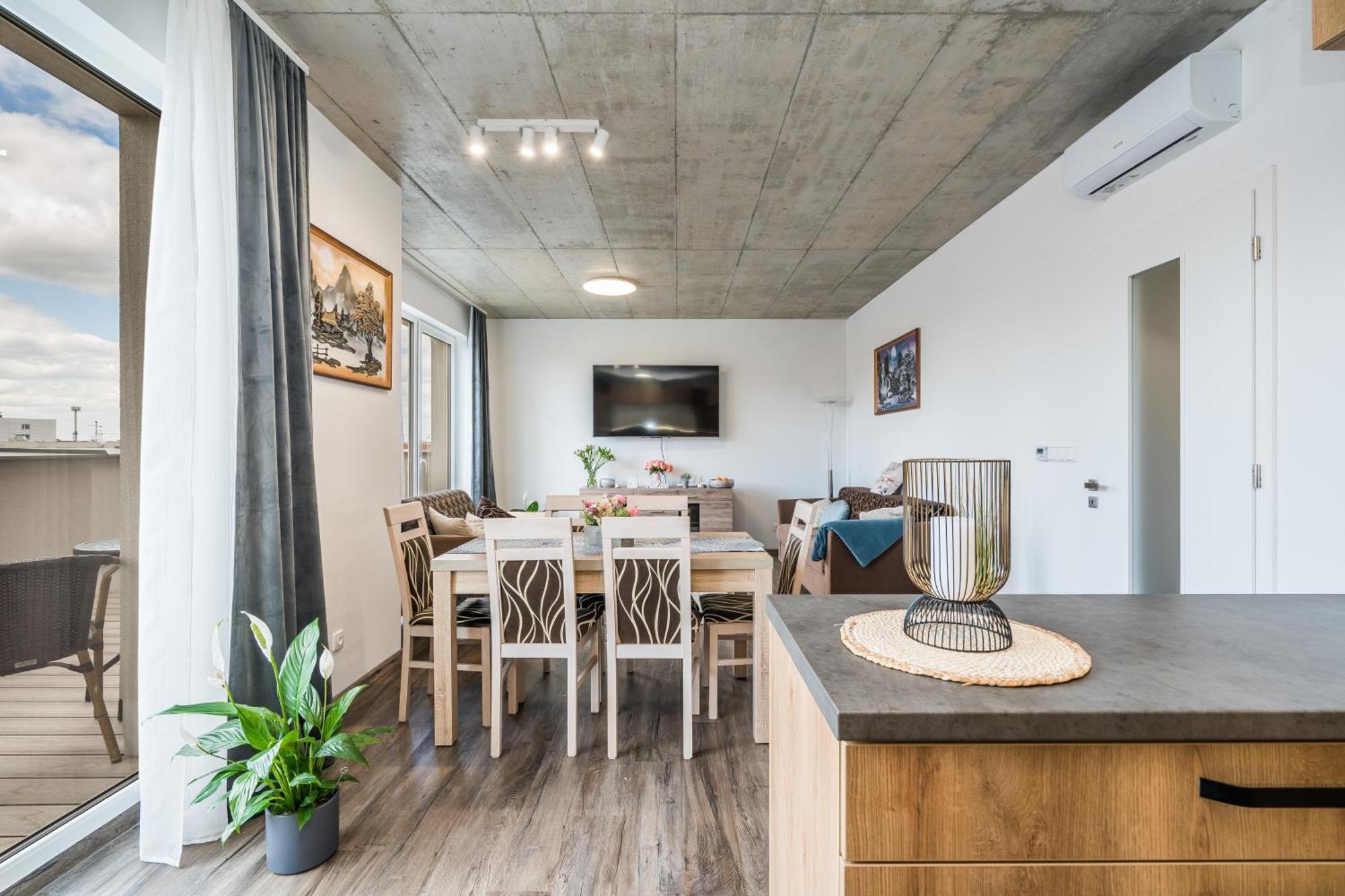Appartamento Perla Hradce 401 Hradec Králové Esterno foto