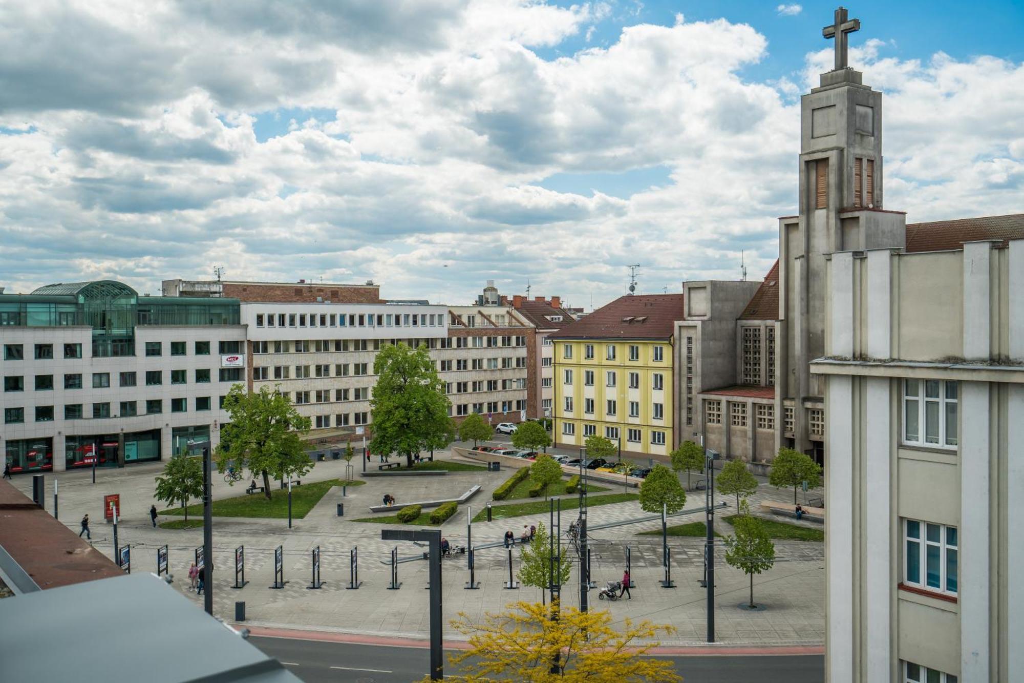 Appartamento Perla Hradce 401 Hradec Králové Esterno foto